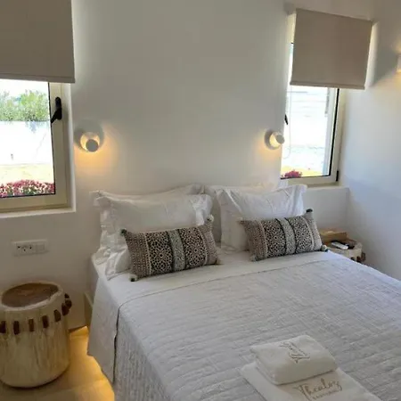 Lejlighedshotel Thealos Santorini Pýrgos