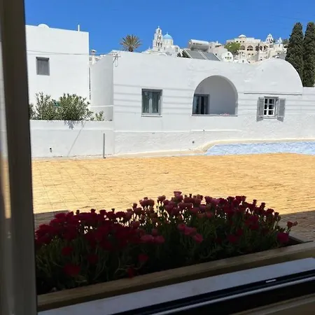 Thealos Santorini * Pýrgos