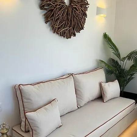 Aparthotel Thealos Santorini Pýrgos